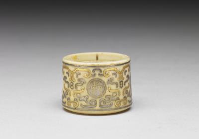 图片[3]-Ivory thumb ring with gold and silver inlay, with red sandalwood box, Qing dynasty, Qianlong reign (1736-1795)-China Archive